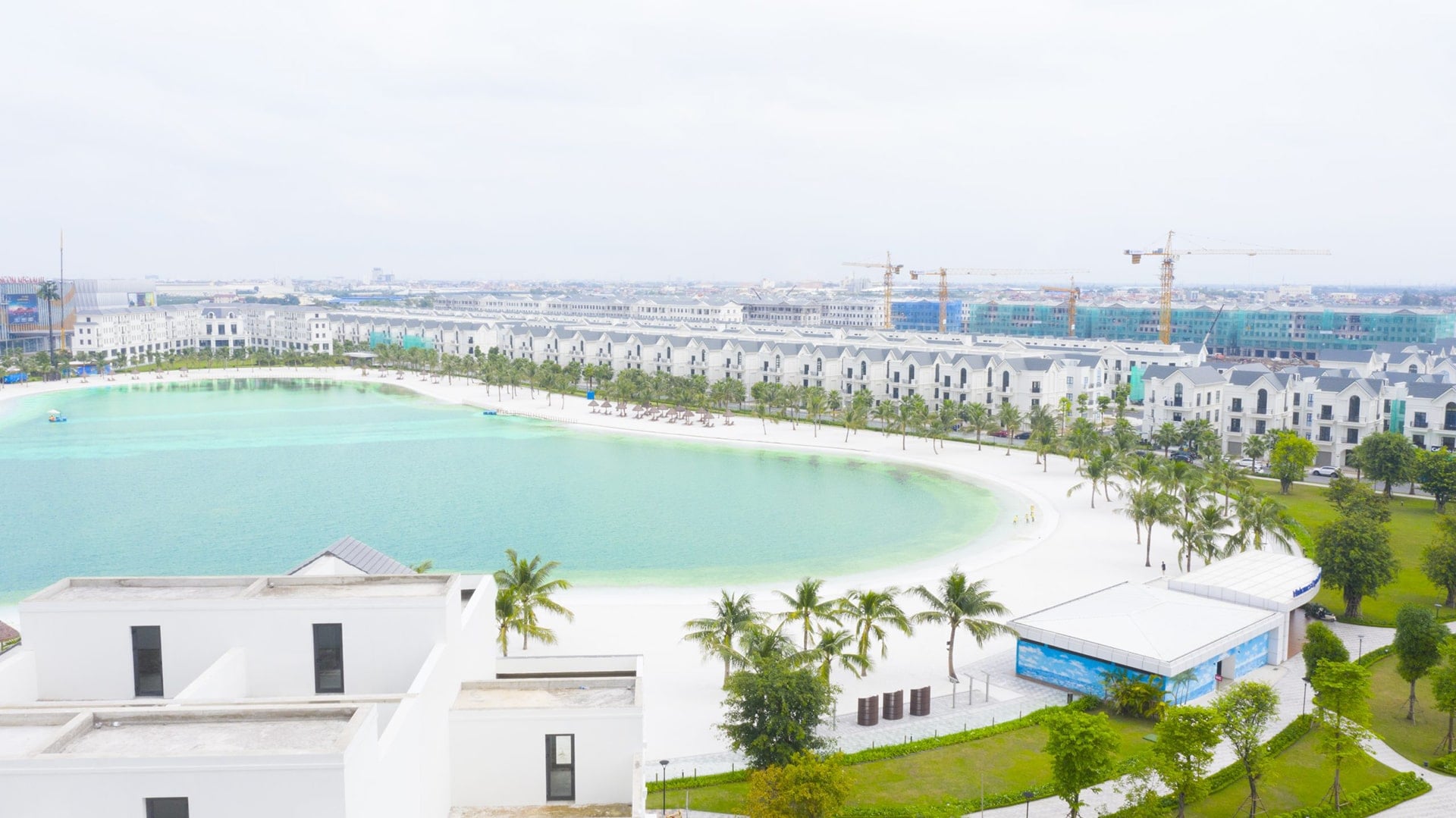 ĐẠI DƯƠNG THU NHỎ GIỮA LÒNG THỦ ĐÔ